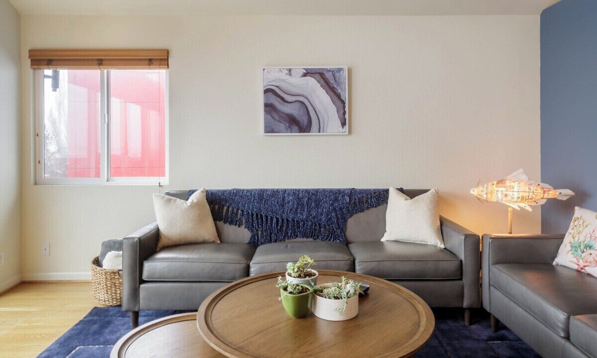 Photo of Livingroom in North Admiral