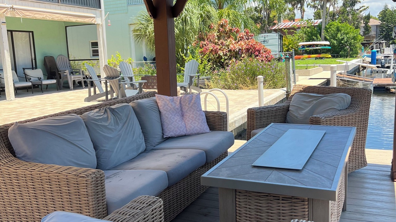 Photo of Patio Balcony in Weeki Wachee Gardens