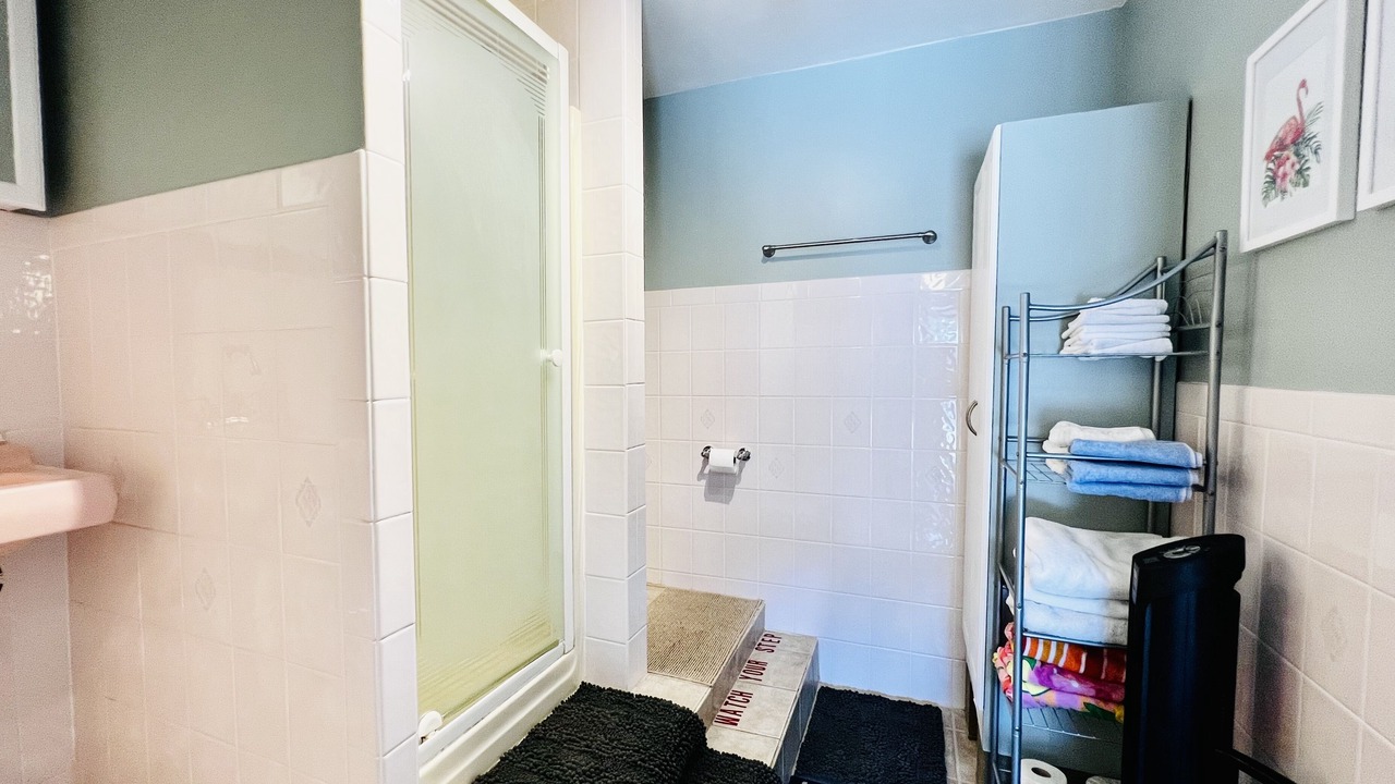 Photo of Bathroom in Weeki Wachee Gardens