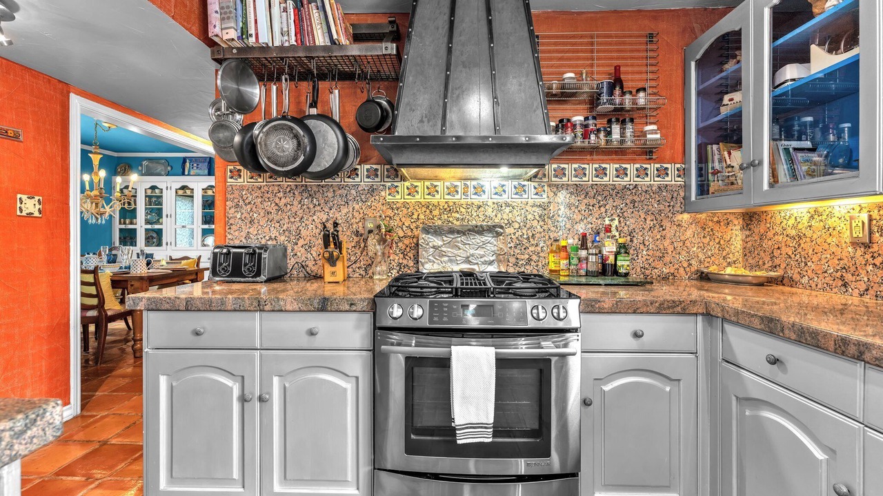 Photo of Kitchen in Oak Park - Northwood
