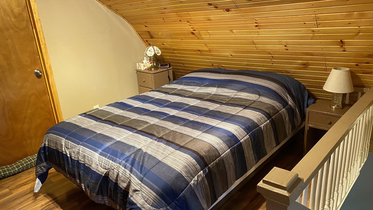 Photo of Bedroom in Homer