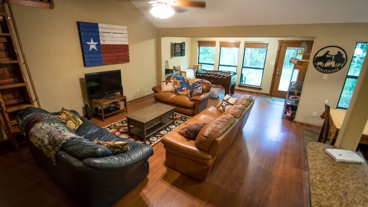 Photo of Livingroom in Hillsboro