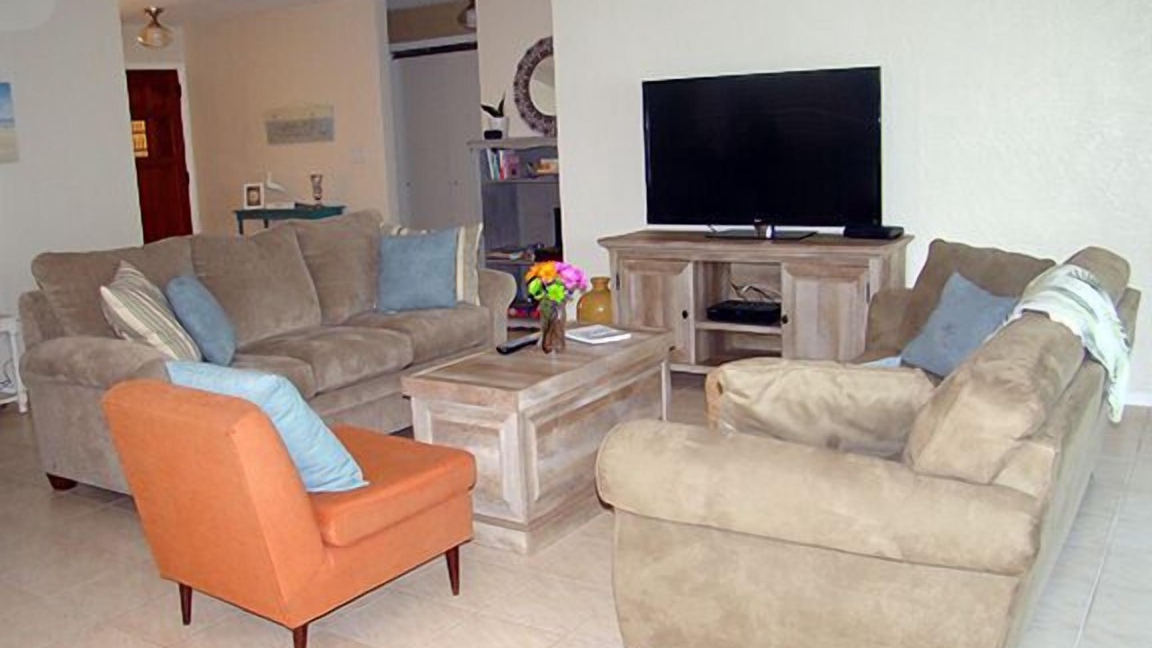 Photo of Bedroom in Knollwood Beach