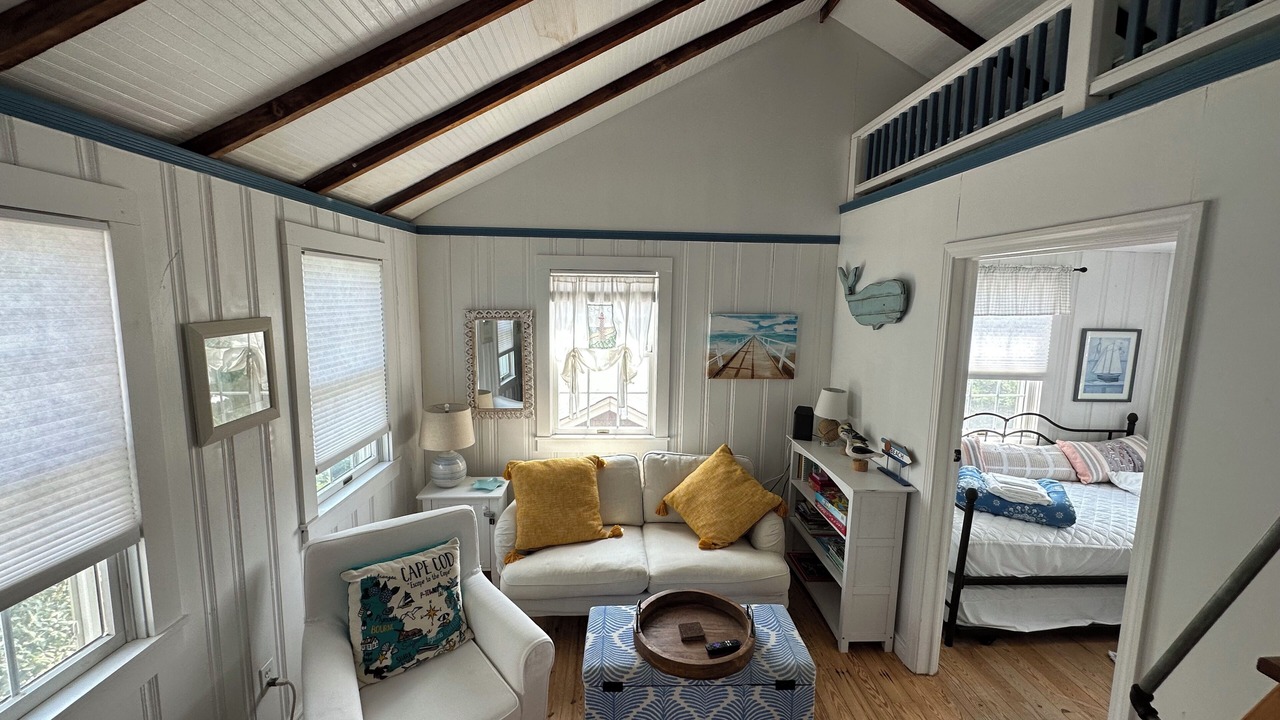 Photo of Livingroom in East Sandwich