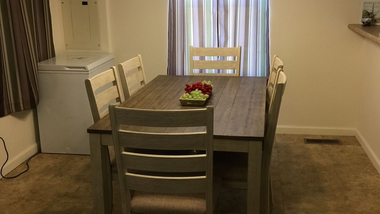 Photo of Livingroom in Springville