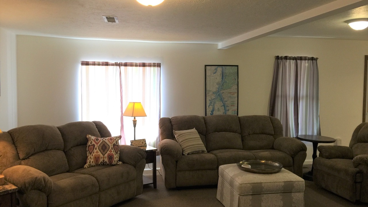 Photo of Livingroom in Springville
