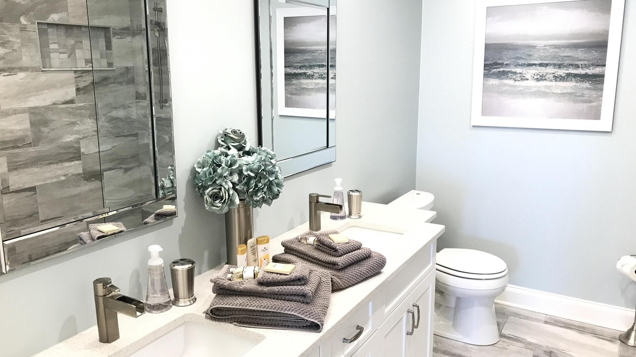 Photo of Bathroom in Queens Square