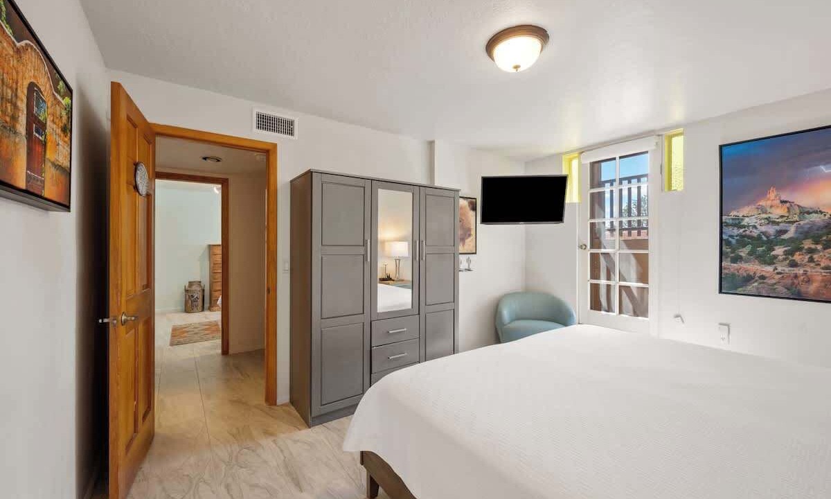 Photo of Bedroom in Northeast Santa Fe