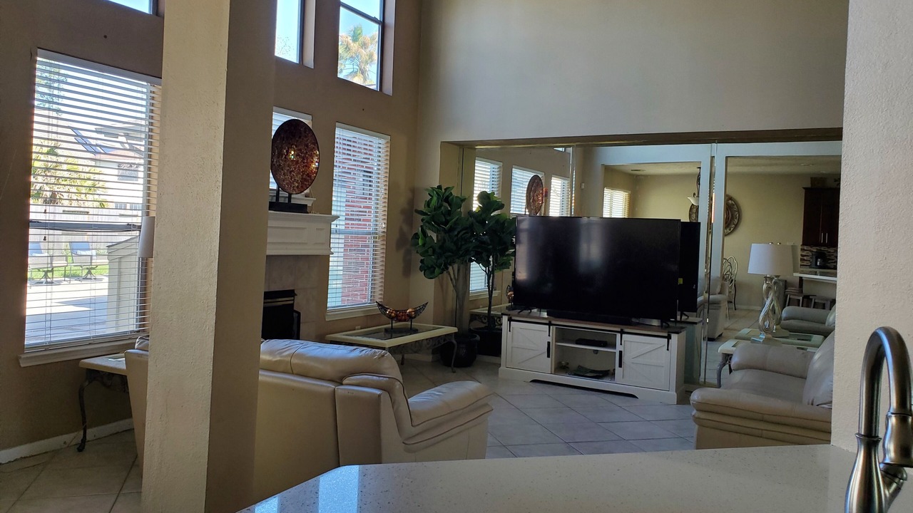 Photo of Livingroom in Northeast Houston