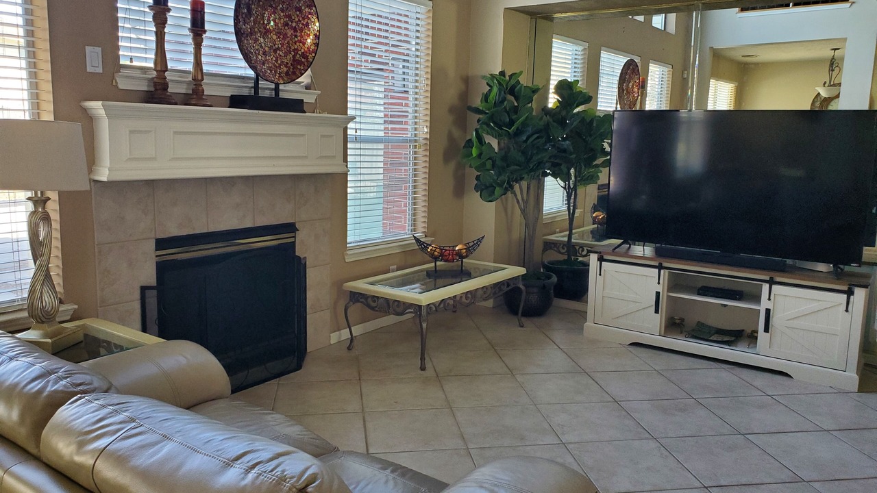 Photo of Livingroom in Northeast Houston