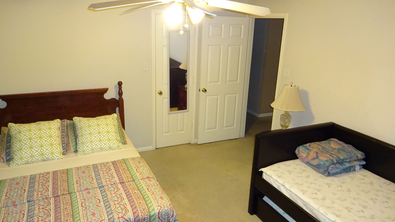 Photo of Bedroom in Northeast Houston