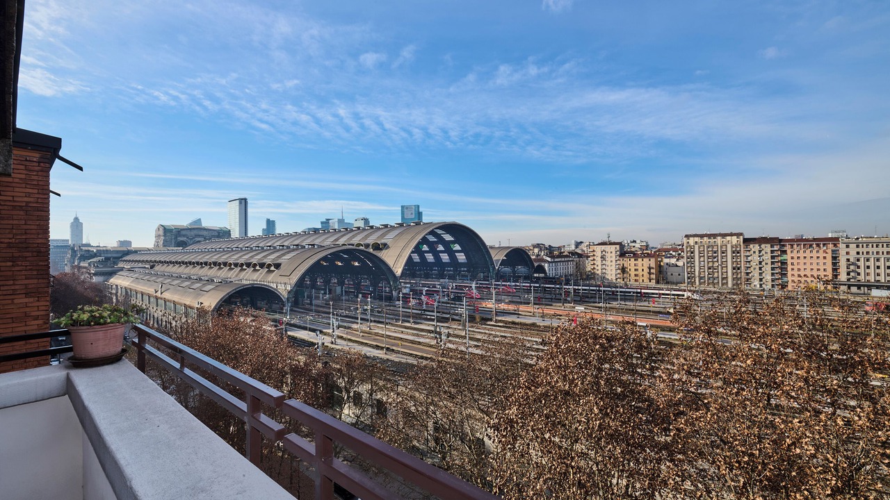 Photo of Outdoor in Central Station
