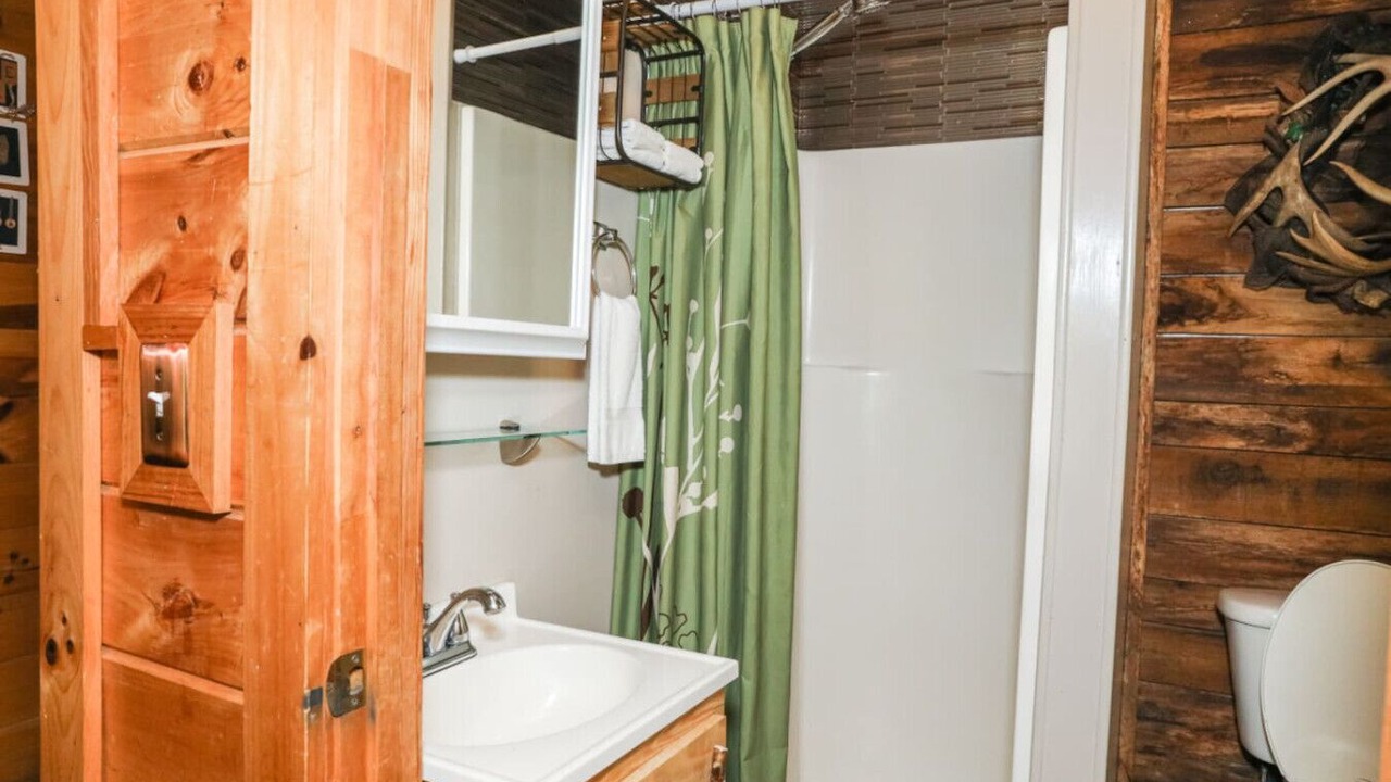 Photo of Bathroom in Willis