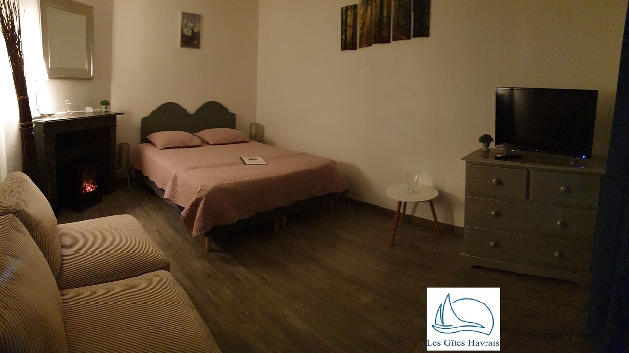 Photo of Bedroom in Anatole France Danton