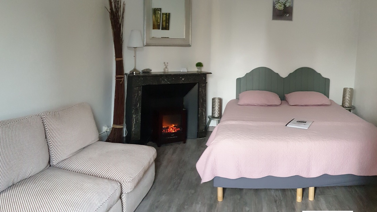 Photo of Bedroom in Anatole France Danton