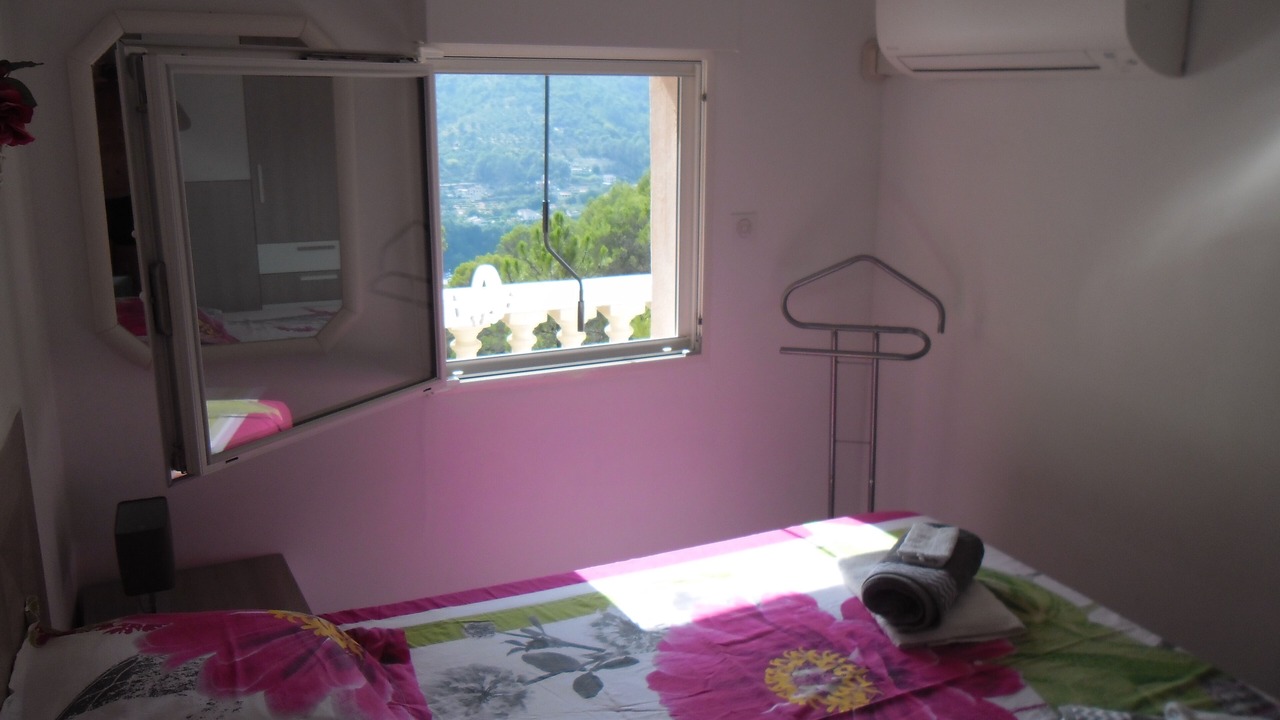 Photo of Bedroom in Blausasc