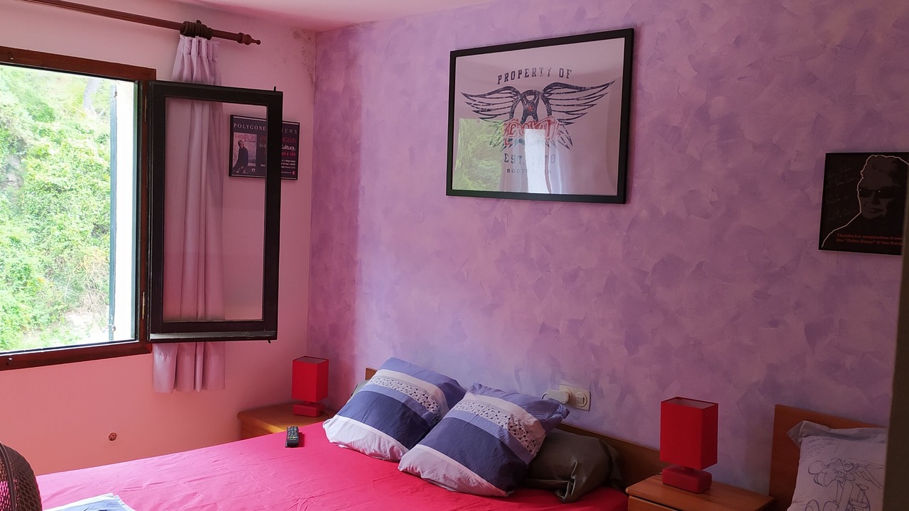 Photo of Bedroom in Pals