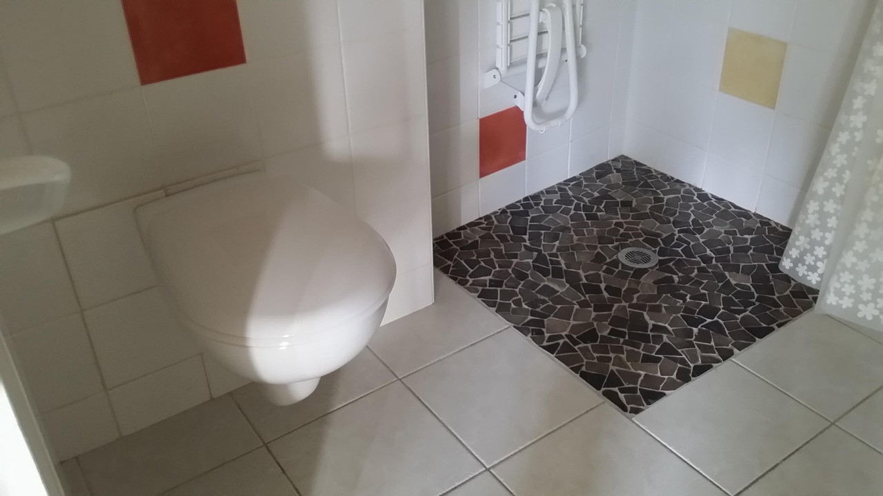 Photo of Bathroom in Saint-Benoit-des-Ondes