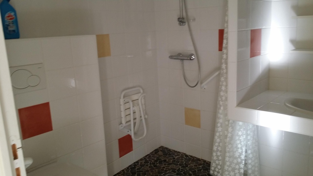 Photo of Bathroom in Saint-Benoit-des-Ondes