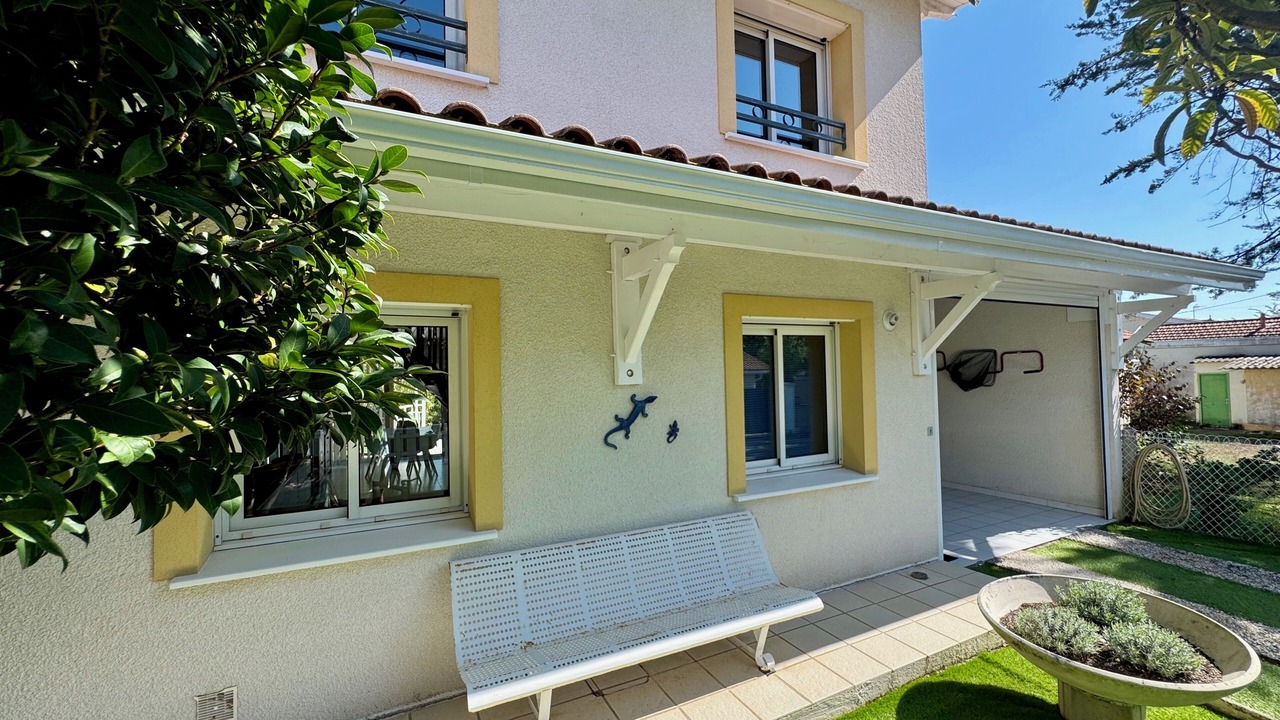 Photo of Patio Balcony in Taussat