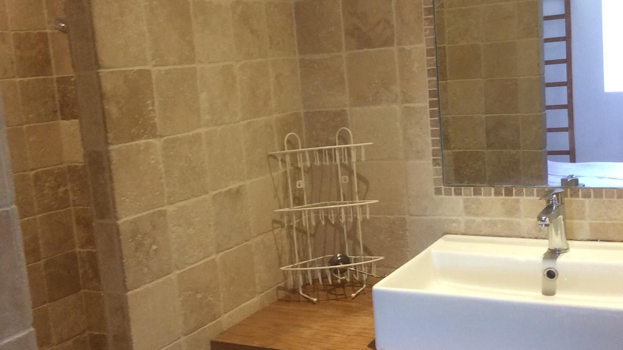 Photo of Bathroom in St-Baudille-et-Pipet