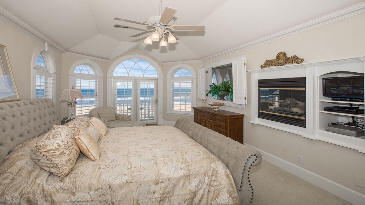 Photo of Bedroom in Sandbridge