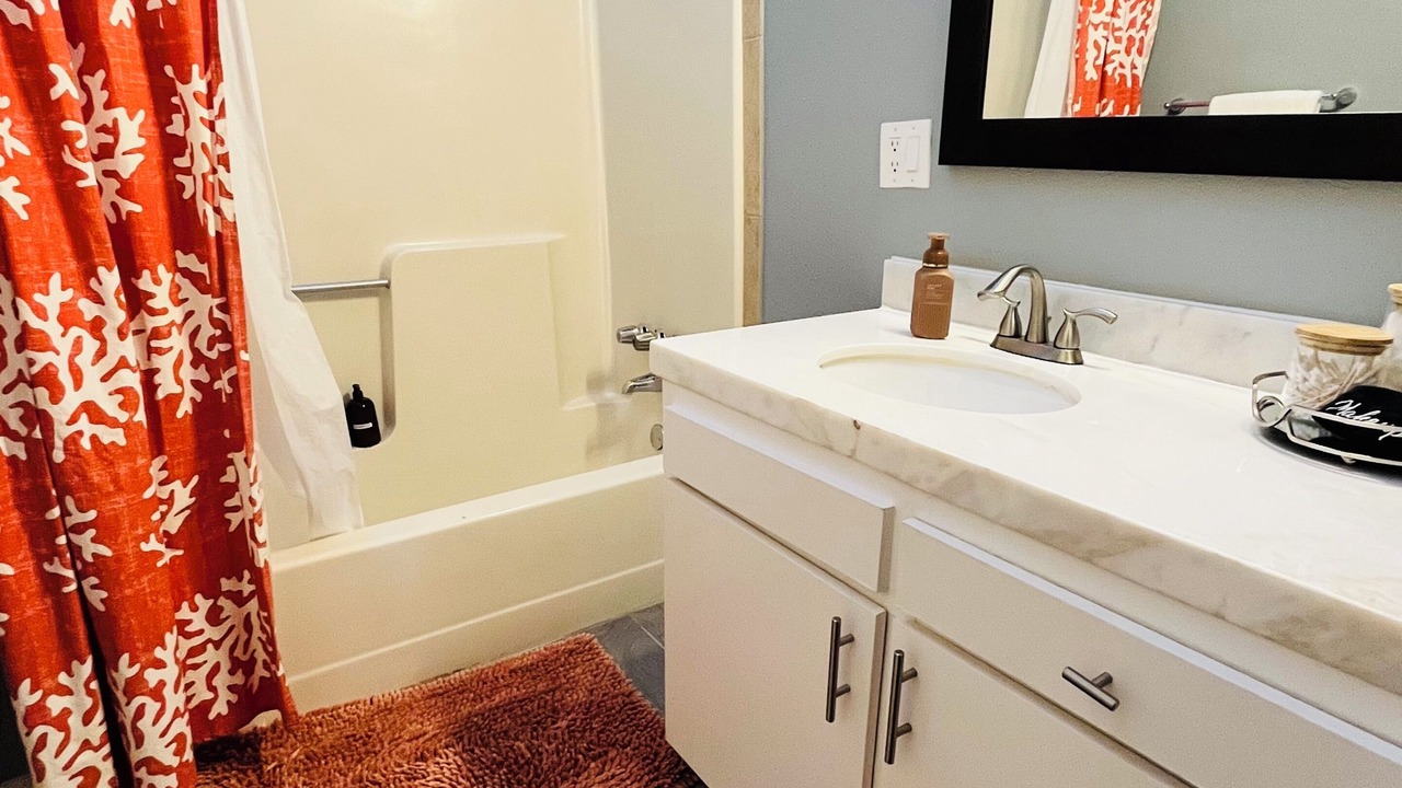Photo of Bathroom in Oak Lawn