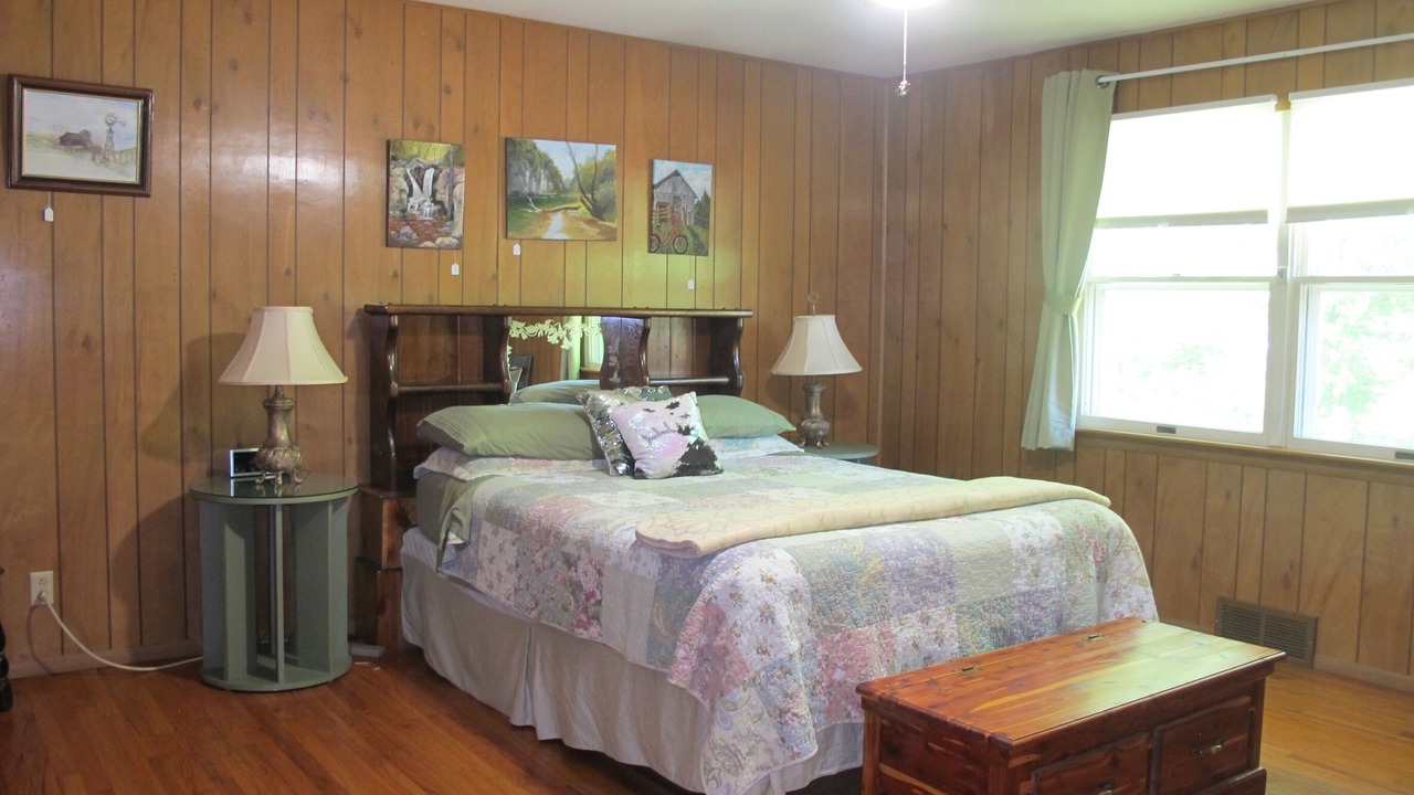 Photo of Bedroom in Miramiguoa Park