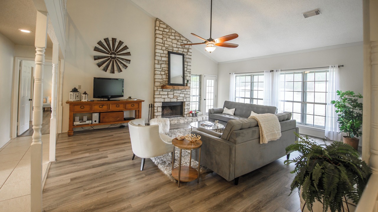 Photo of Livingroom in Henly