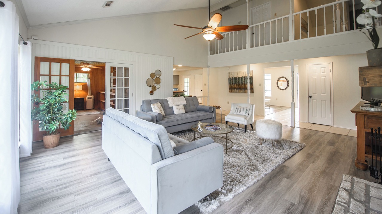 Photo of Livingroom in Henly