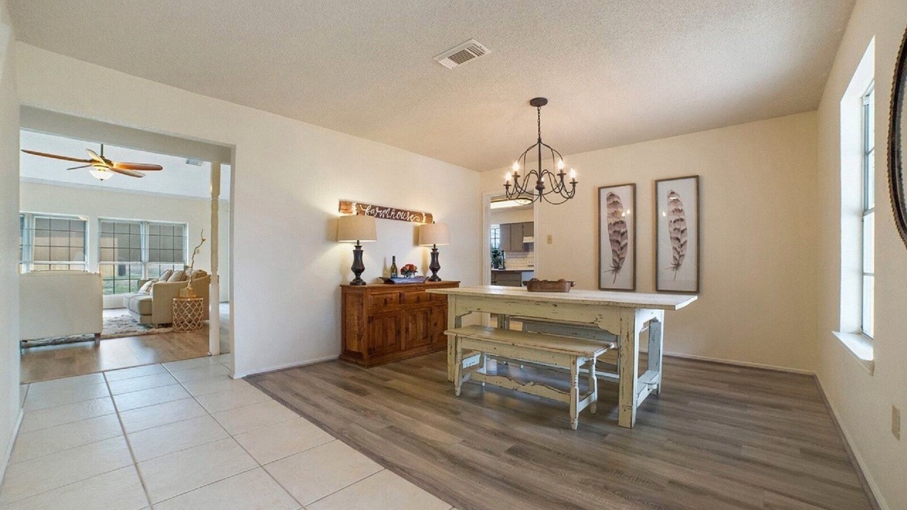 Photo of Livingroom in Henly