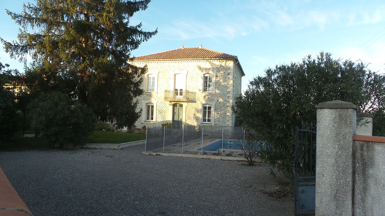 Photo of Outdoor in Cardet