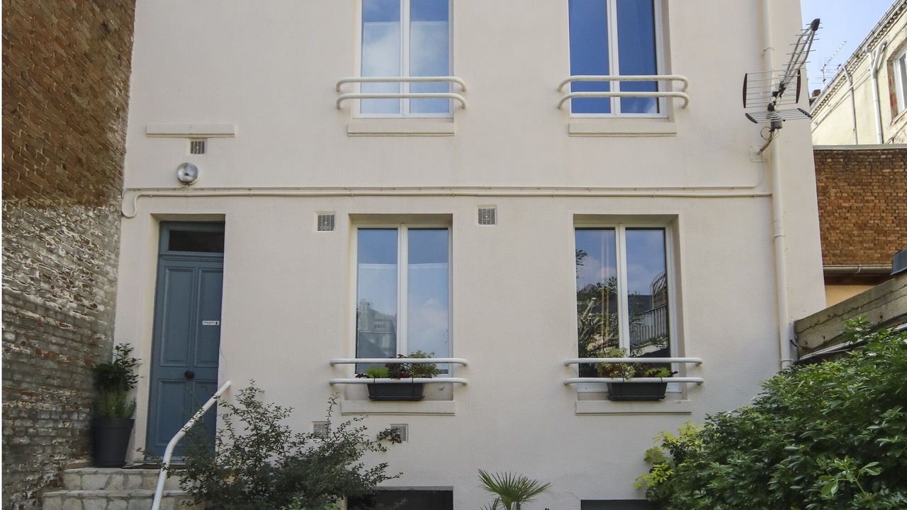 Photo of Outdoor in Anatole France Danton