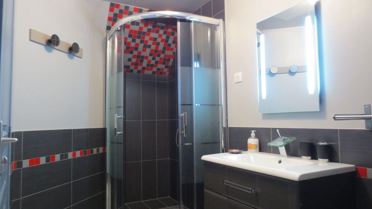 Photo of Bathroom in Souastre