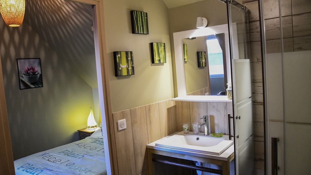 Photo of Bathroom in Souastre