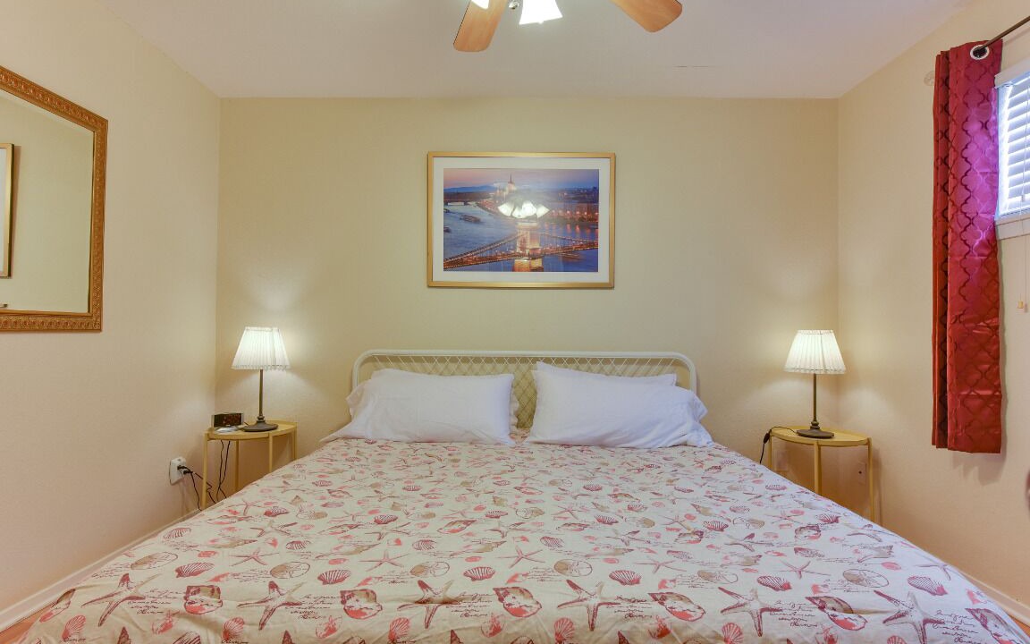 Photo of Bedroom in South Lamar