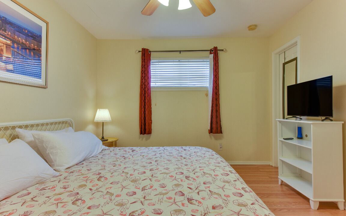 Photo of Bedroom in South Lamar