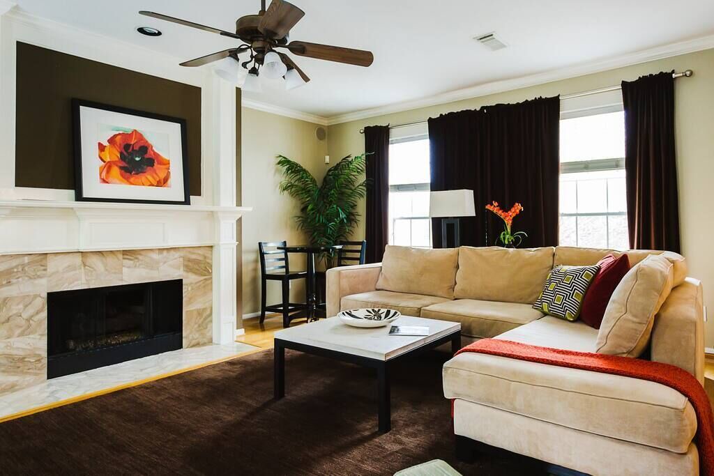 Photo of Livingroom in Midtown