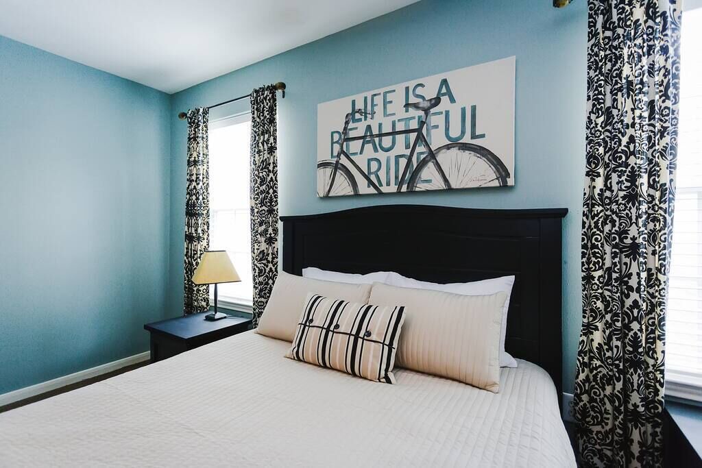 Photo of Bedroom in Midtown