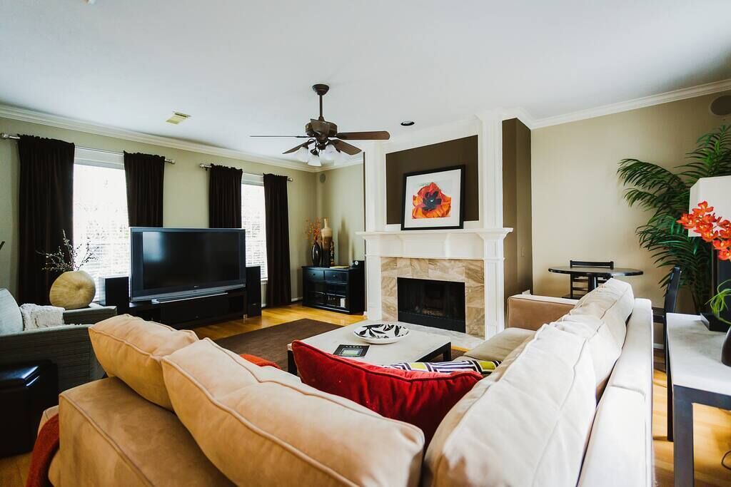 Photo of Livingroom in Midtown