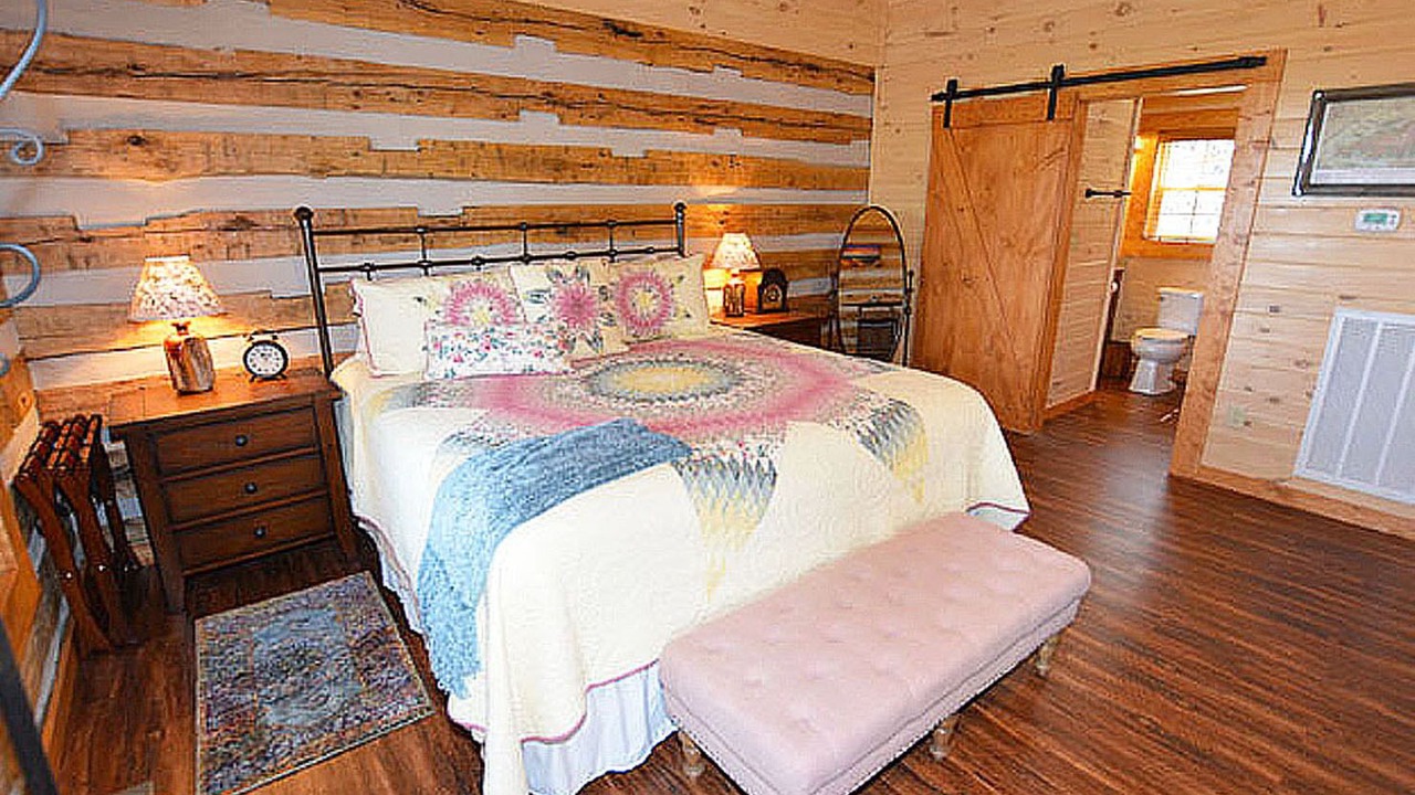 Photo of Bedroom in Gatlinburg