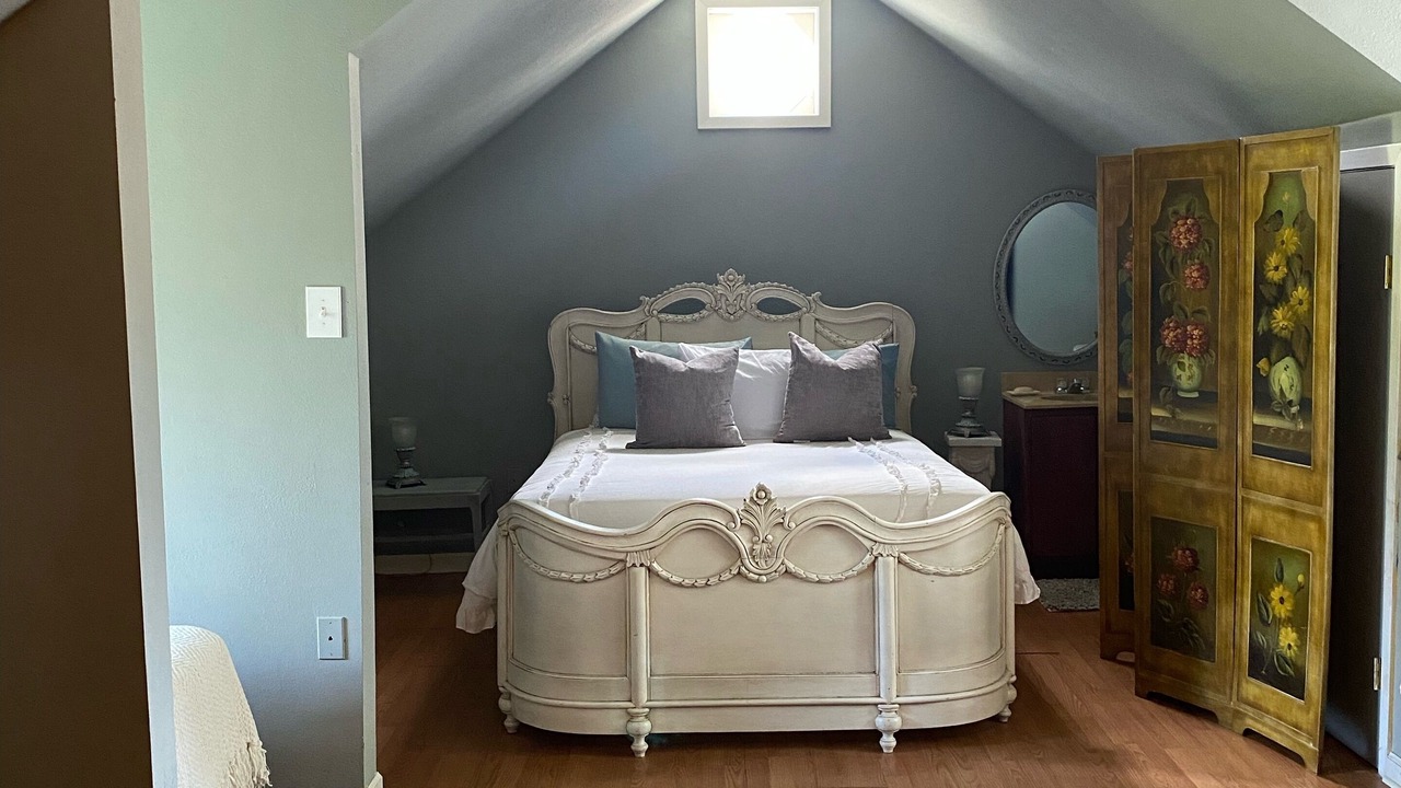 Photo of Bedroom in Kenner - Louis Armstrong International Airport