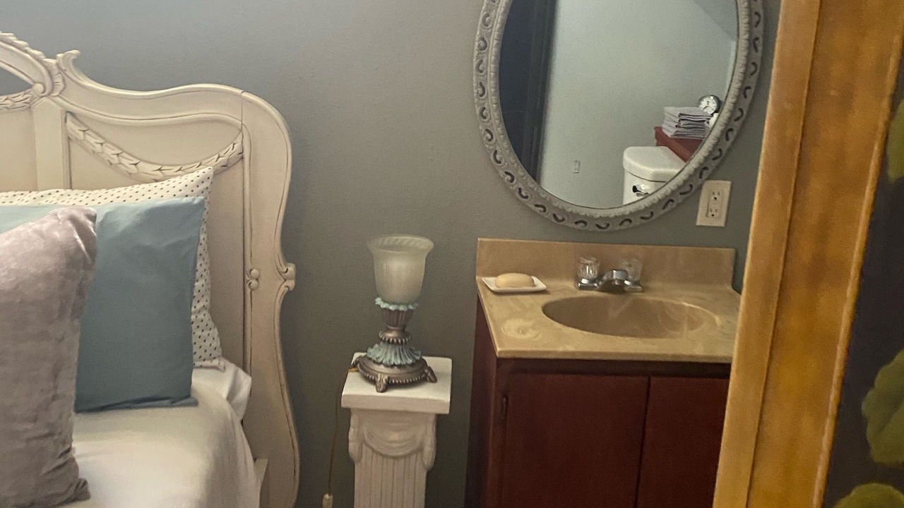 Photo of Bedroom in Kenner - Louis Armstrong International Airport