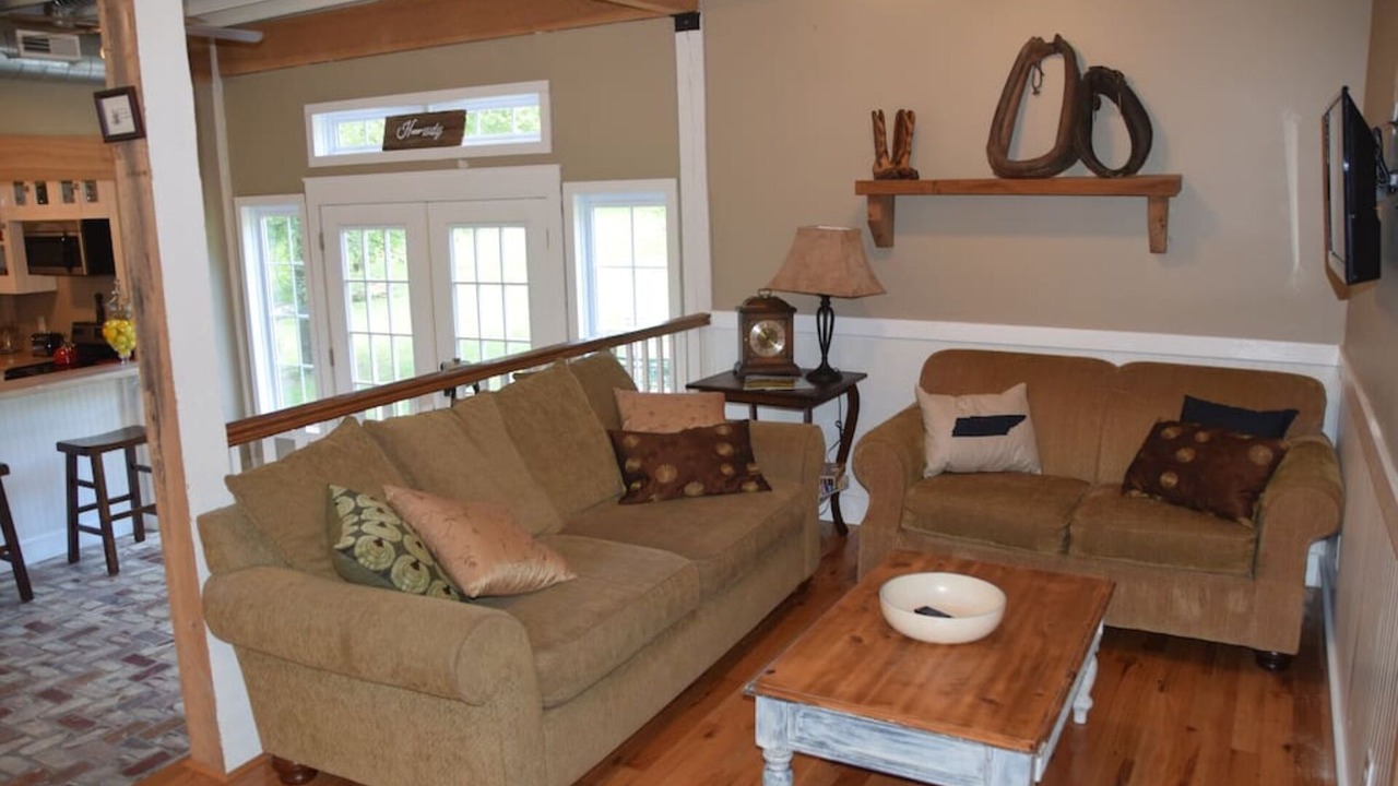 Photo of Livingroom in Hendersonville