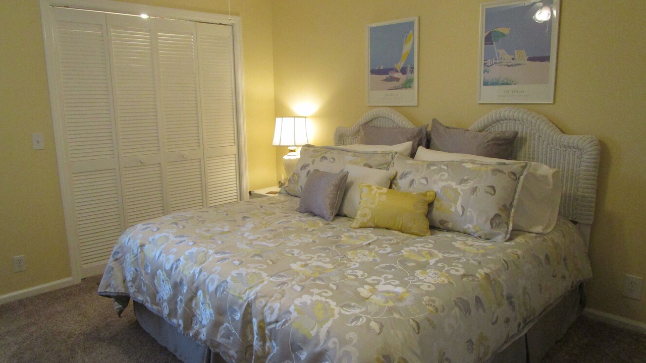 Photo of Bedroom in Saint Simons Island
