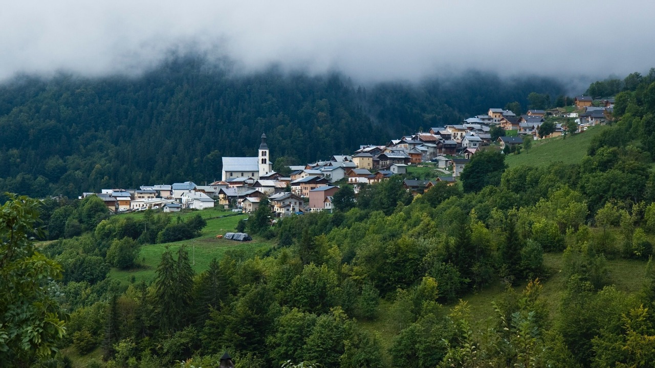 Photo of Others in Novallay