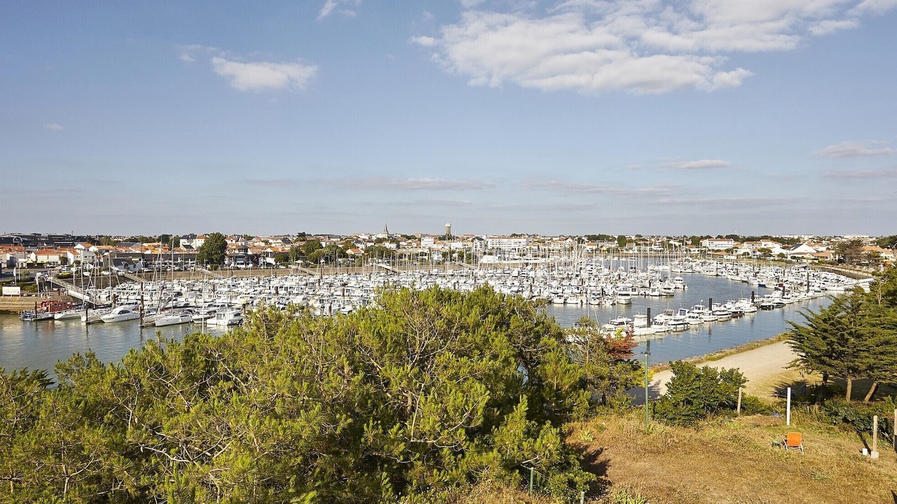 Photo of Others in Brem Sur Mer