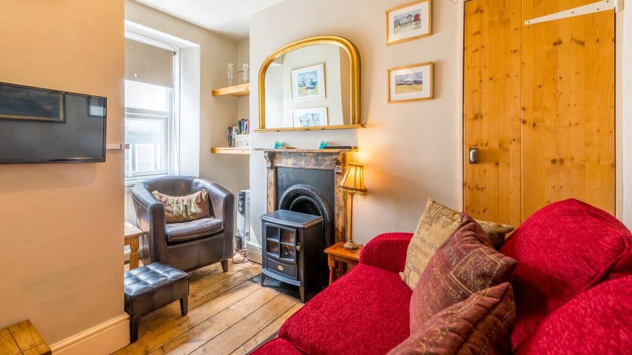 Photo of Livingroom in Looe