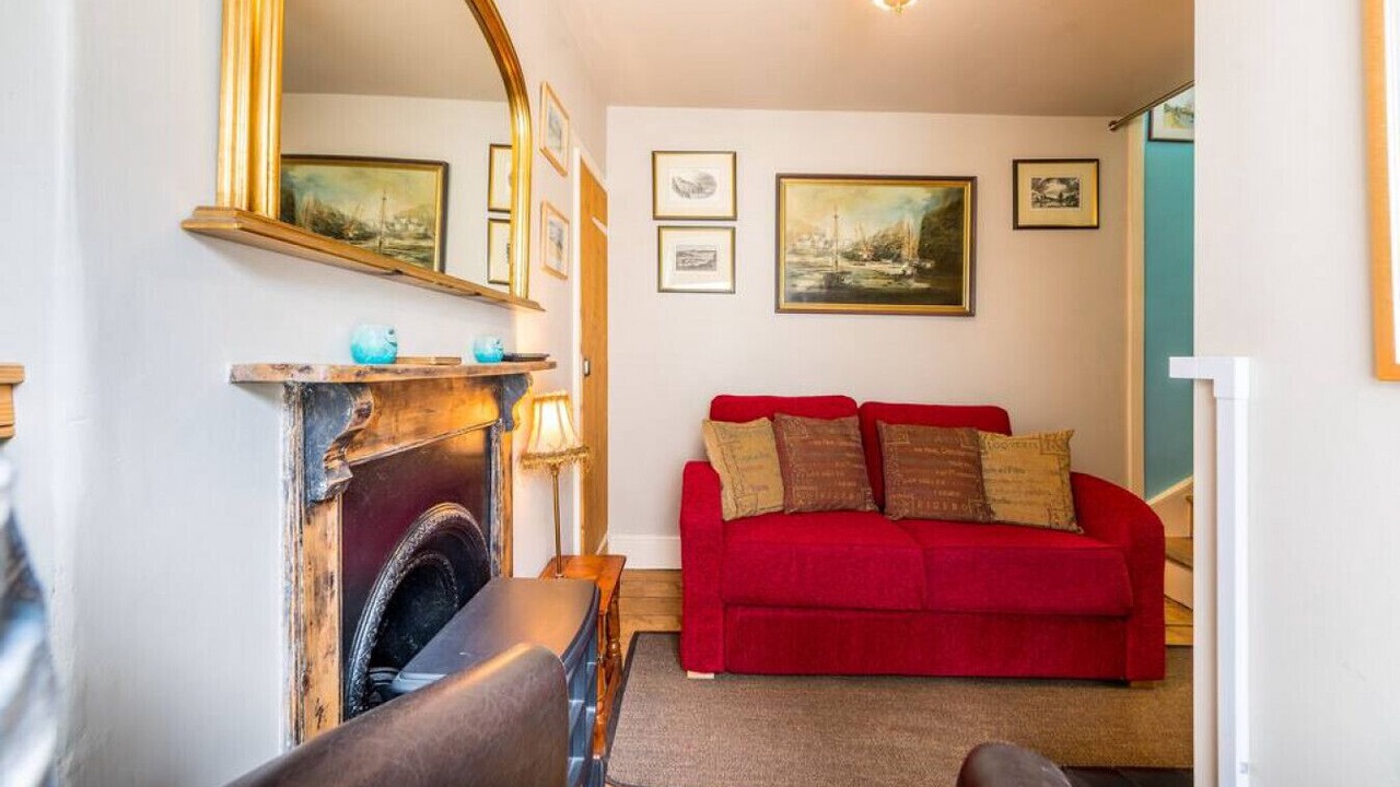 Photo of Livingroom in Looe