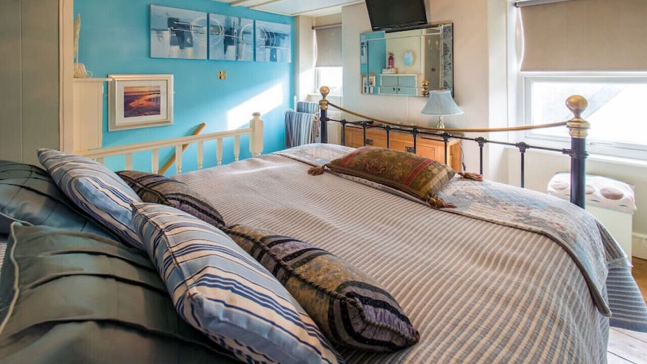 Photo of Bedroom in Looe